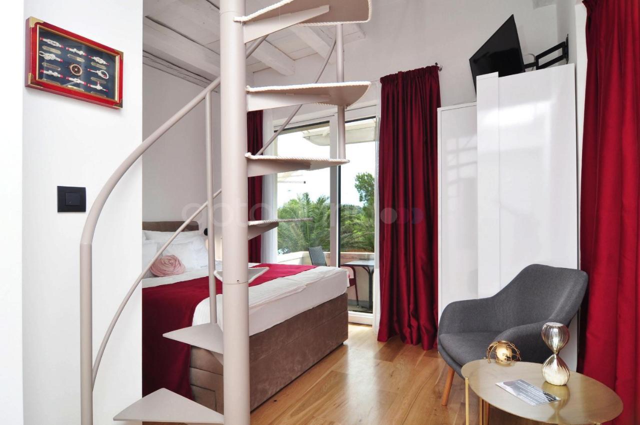 Beachfront Deluxe B&B Makarska Extérieur photo