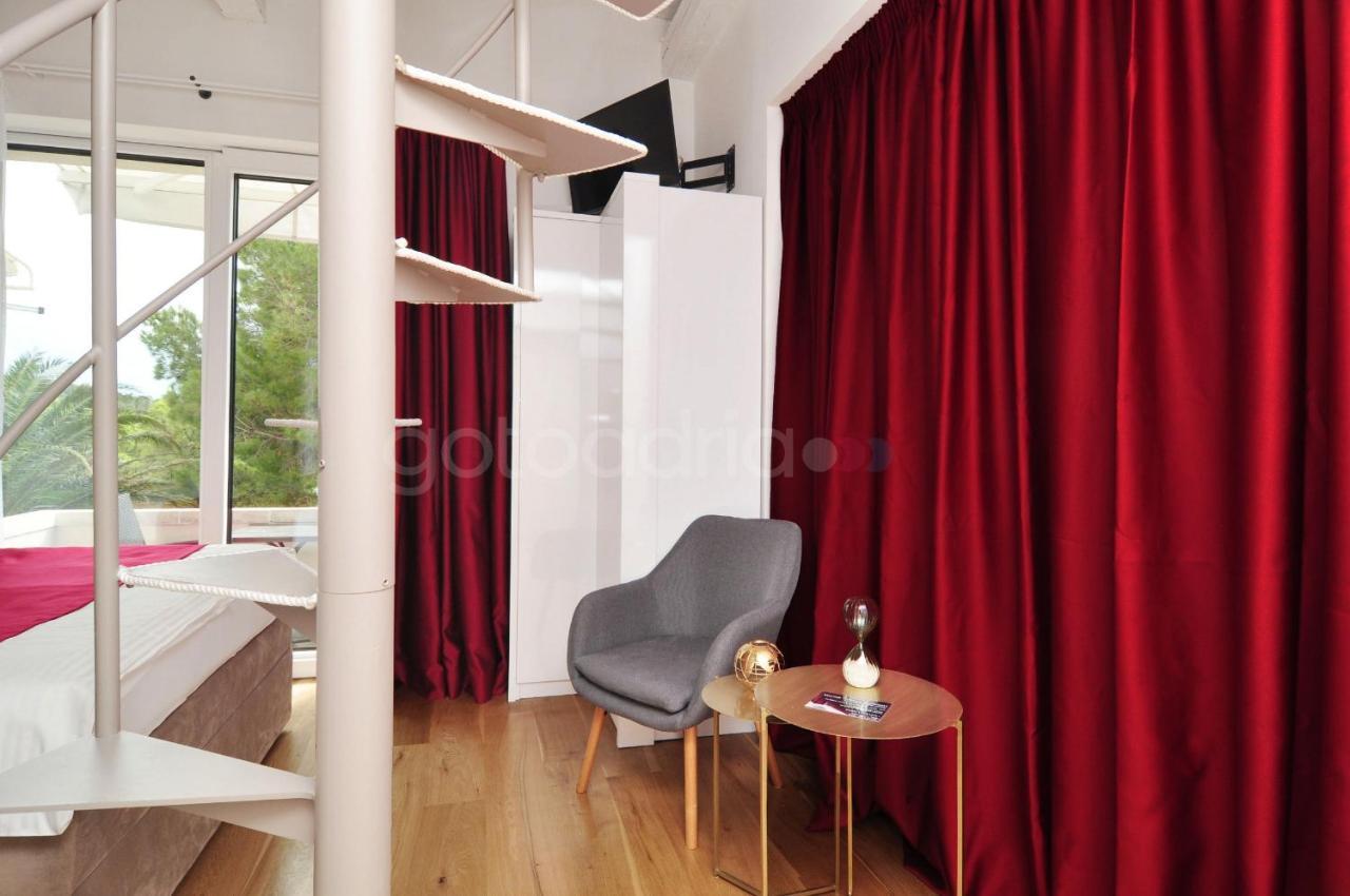 Beachfront Deluxe B&B Makarska Extérieur photo