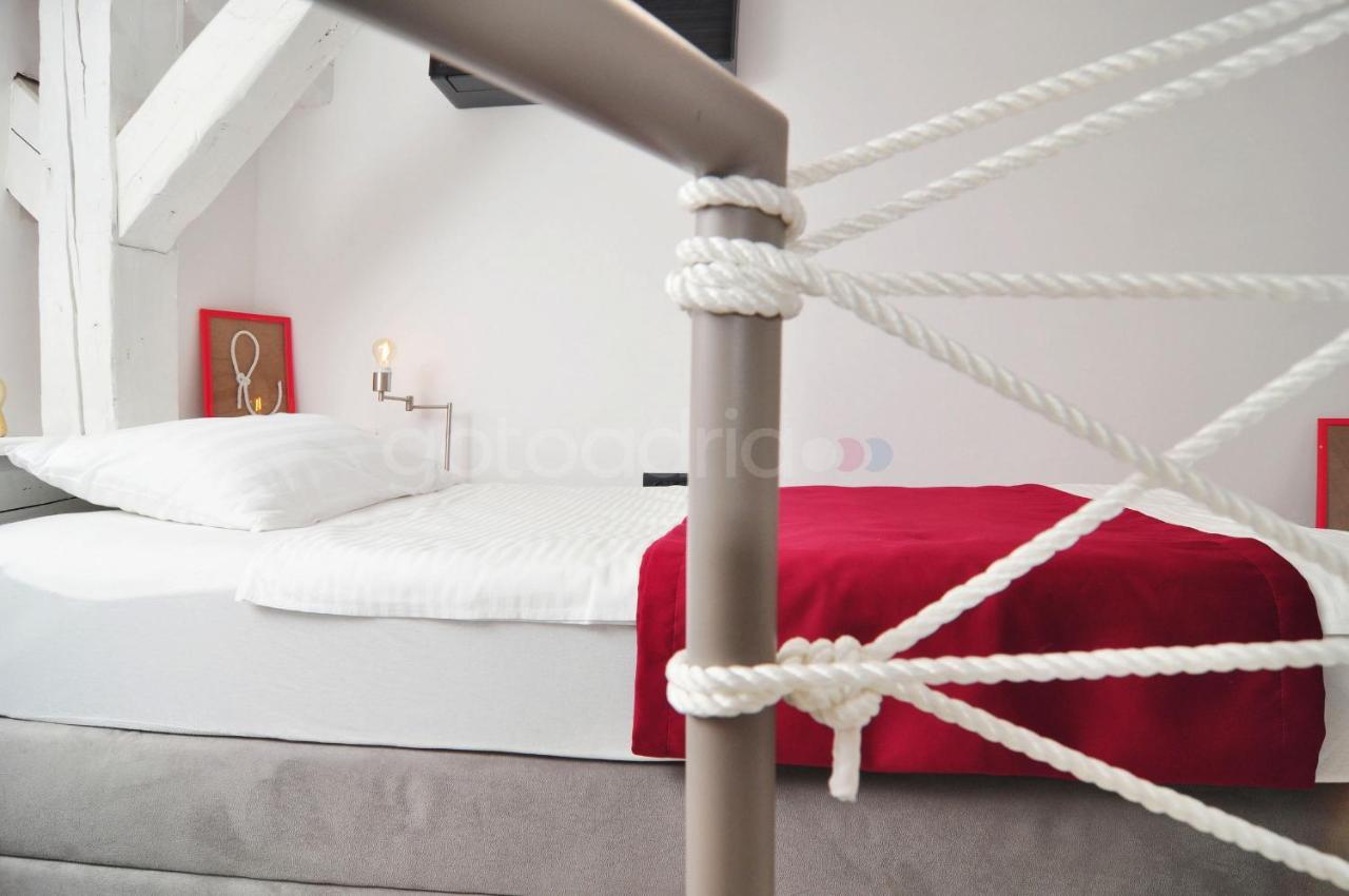 Beachfront Deluxe B&B Makarska Extérieur photo