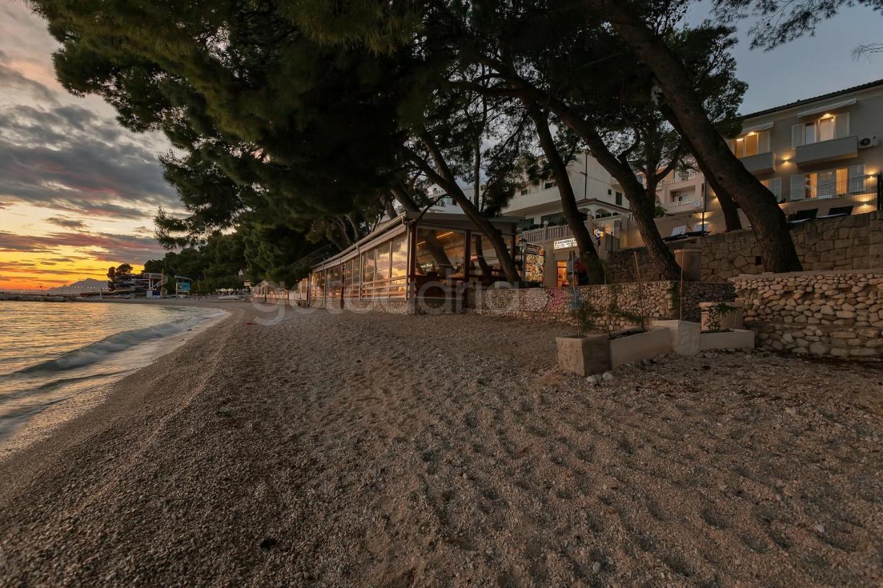 Beachfront Deluxe B&B Makarska Extérieur photo